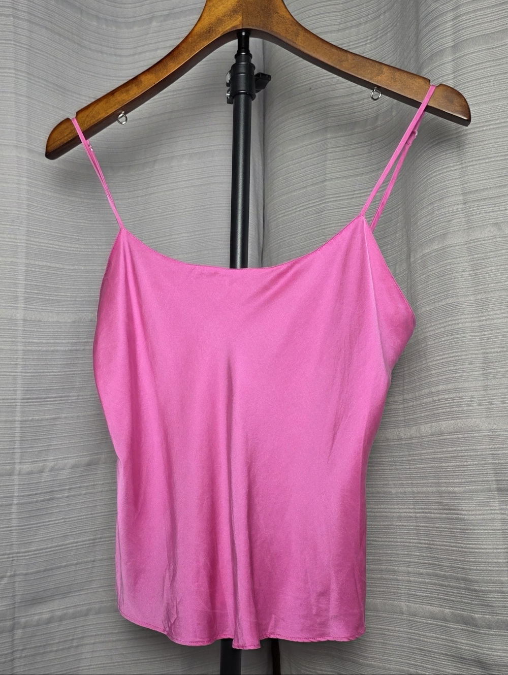 Vintage Victoria's Secret Gold Label 100% Silk Camisole Slip 90s Y2K Pink Size S